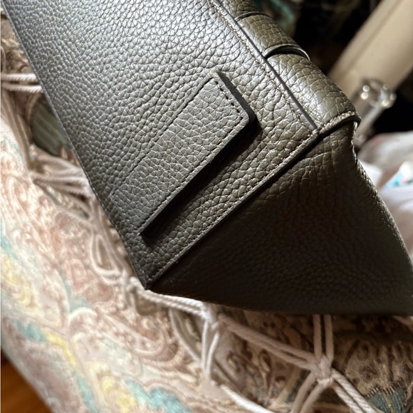 AllSaints Ray East West Pebbled Leather Tote Bag and Leather Pouch - Picture 5 of 10